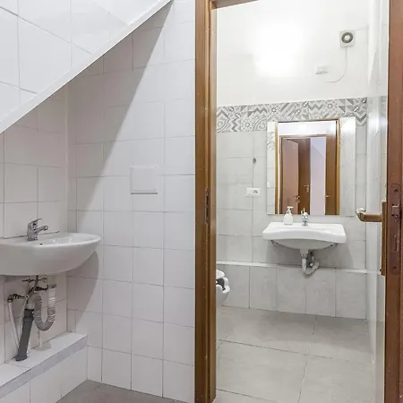 Daire Santa Chiara - Self Check-in H24 - Wi-fi Veloce - Vicino Al Centro