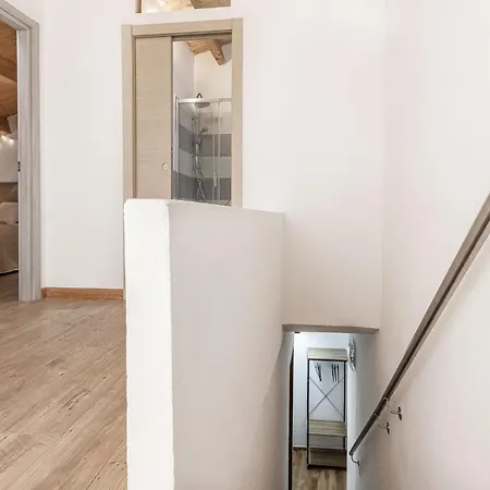 Santa Chiara - Self Check-in H24 - Wi-fi Veloce - Vicino Al Centro アパート サッサリ