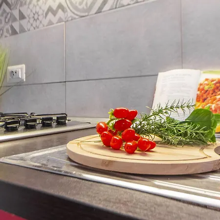 Santa Chiara - Self Check-in H24 - Wi-fi Veloce - Vicino Al Centro Διαμέρισμα