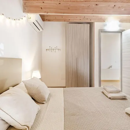 Διαμέρισμα Santa Chiara - Self Check-in H24 - Wi-fi Veloce - Vicino Al Centro