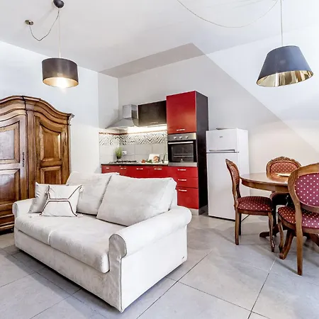 Santa Chiara - Self Check-in H24 - Wi-fi Veloce - Vicino Al Centro Апартаменты Сассари