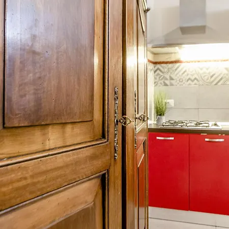 Apartament Santa Chiara - Self Check-in H24 - Wi-fi Veloce - Vicino Al Centro