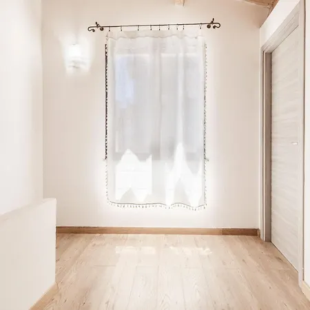 Apartament Santa Chiara - Self Check-in H24 - Wi-fi Veloce - Vicino Al Centro *