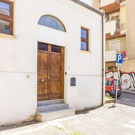 Santa Chiara - Self Check-in H24 - Wi-fi Veloce - Vicino Al Centro *
