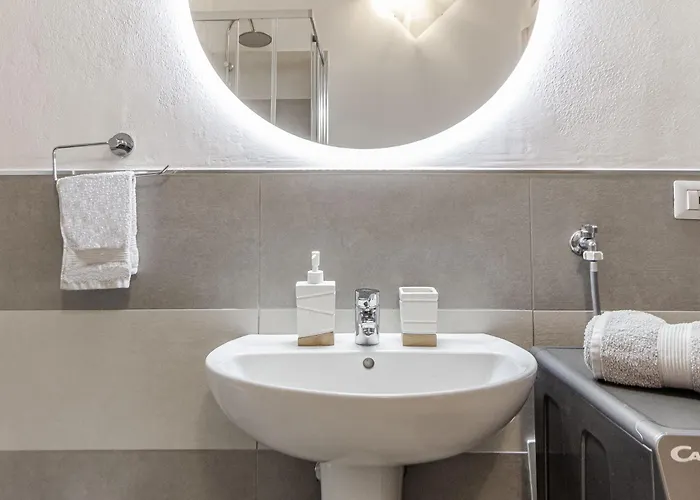 Apartament Santa Chiara - Self Check-in H24 - Wi-fi Veloce - Vicino Al Centro