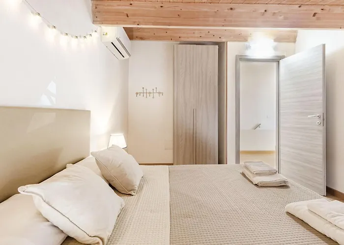 Apartament Santa Chiara - Self Check-in H24 - Wi-fi Veloce - Vicino Al Centro