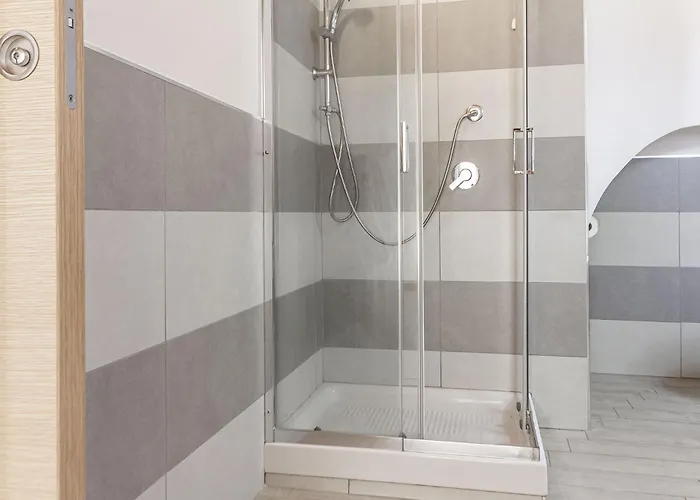 Santa Chiara - Self Check-in H24 - Wi-fi Veloce - Vicino Al Centro Апартаменты *